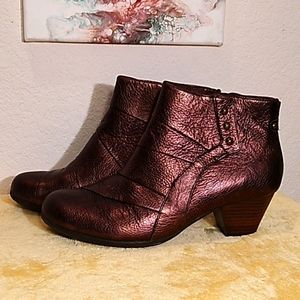 SALE! EARTH 'HOPE' METALLIC LEATHER ANKLE BOOTS